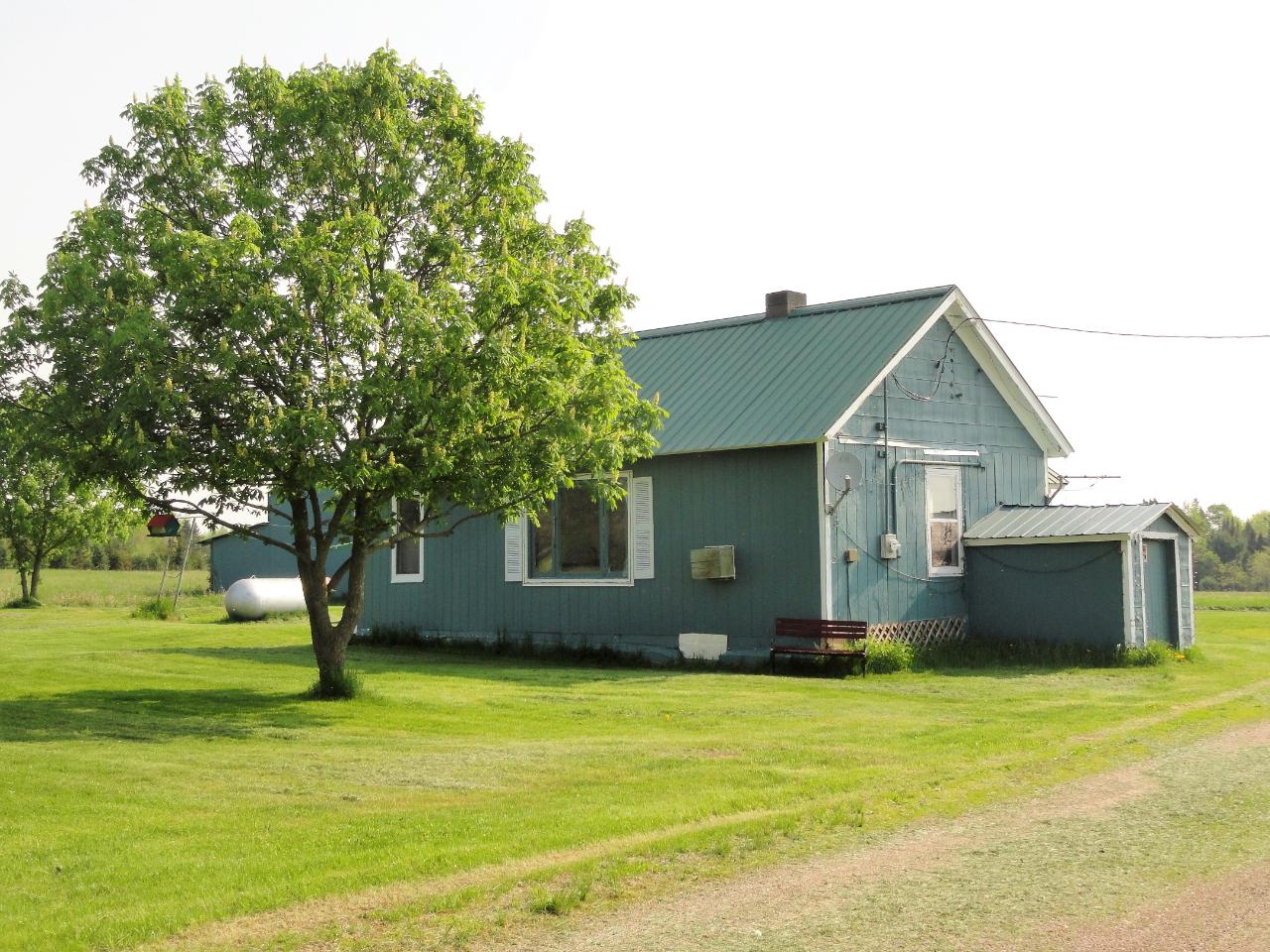 N9572 Phalzgraff Road Tripoli, WI 54564 - Photo 5 of 10 Gallery Image 5