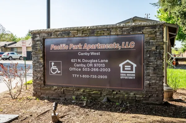 $1,002 | 621 North Douglas Street, Canby, OR 97013