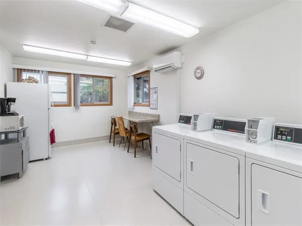 $1,002 | 621 North Douglas Street, Canby, OR 97013