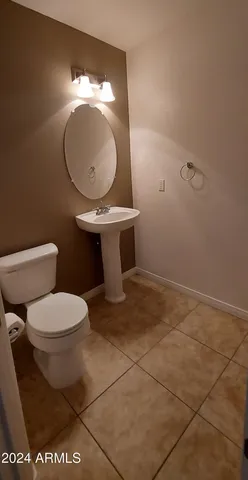 $2,825 | 123 North Washington Street, Unit 15, Chandler, AZ 85225