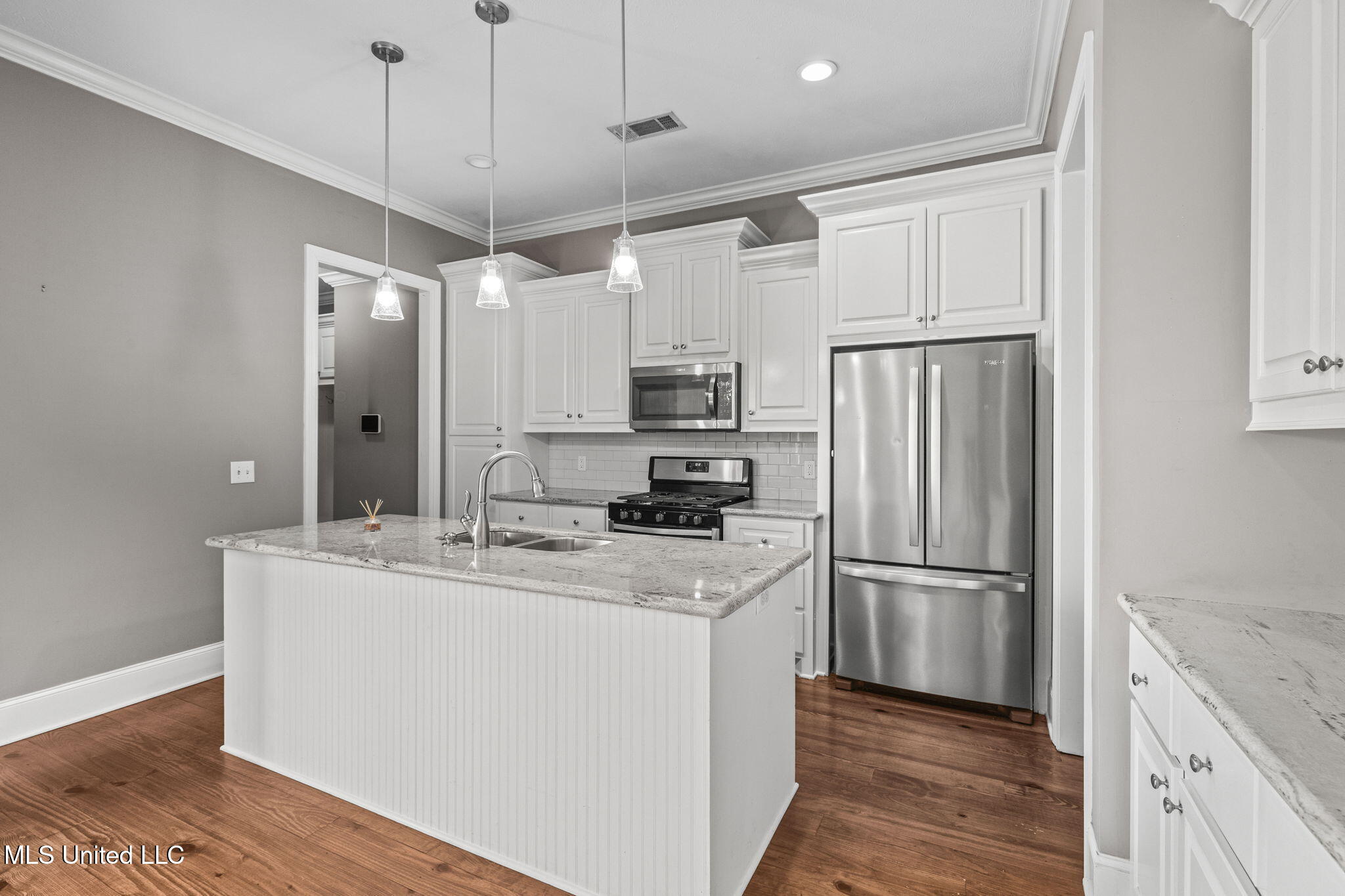 258 Falls Crossing Madison, MS 39110 - Photo 9 of 39 15-web-or-mls-258 Falls Crossing-15