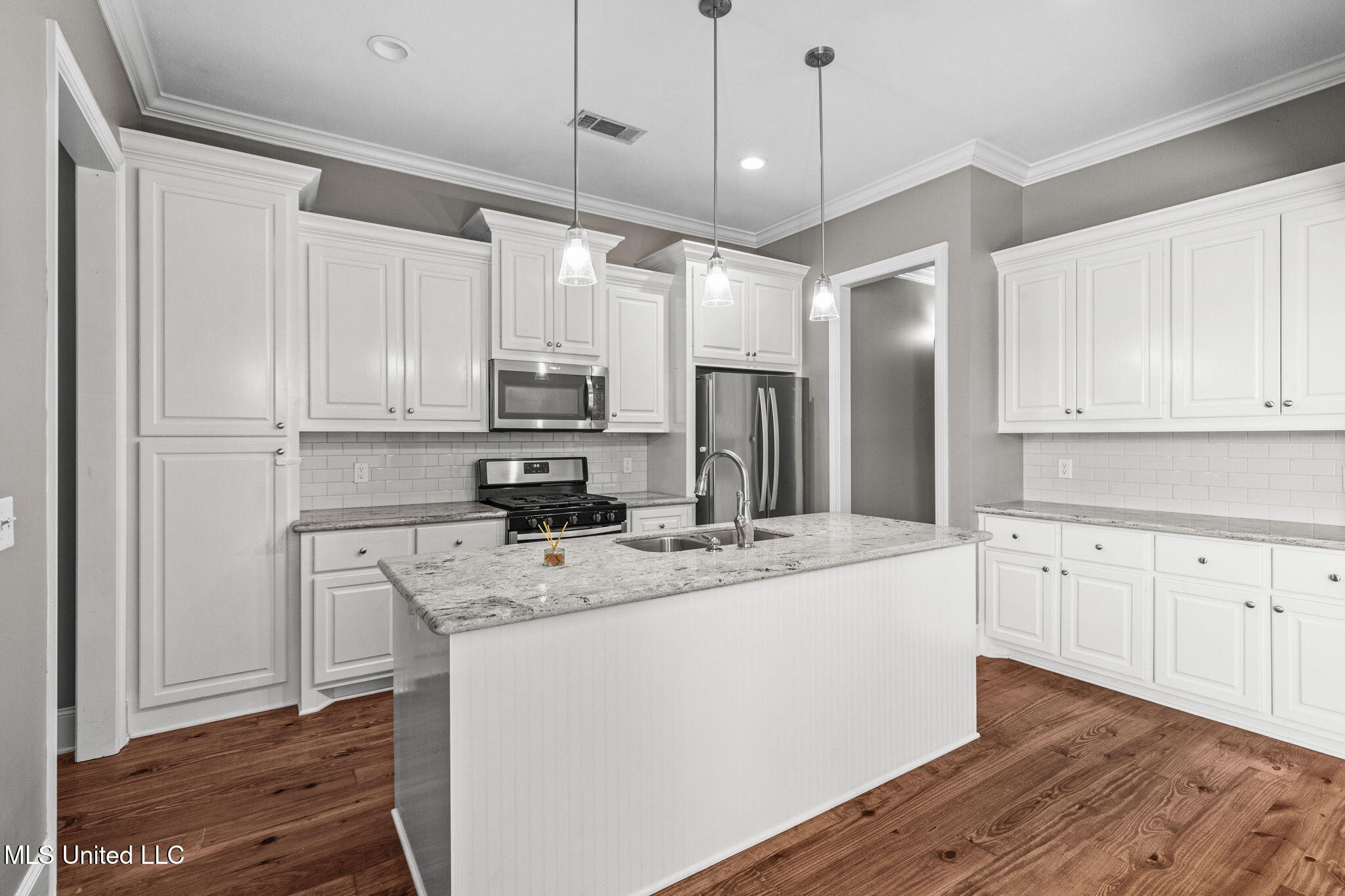 258 Falls Crossing Madison, MS 39110 - Photo 10 of 39 16-web-or-mls-258 Falls Crossing-16