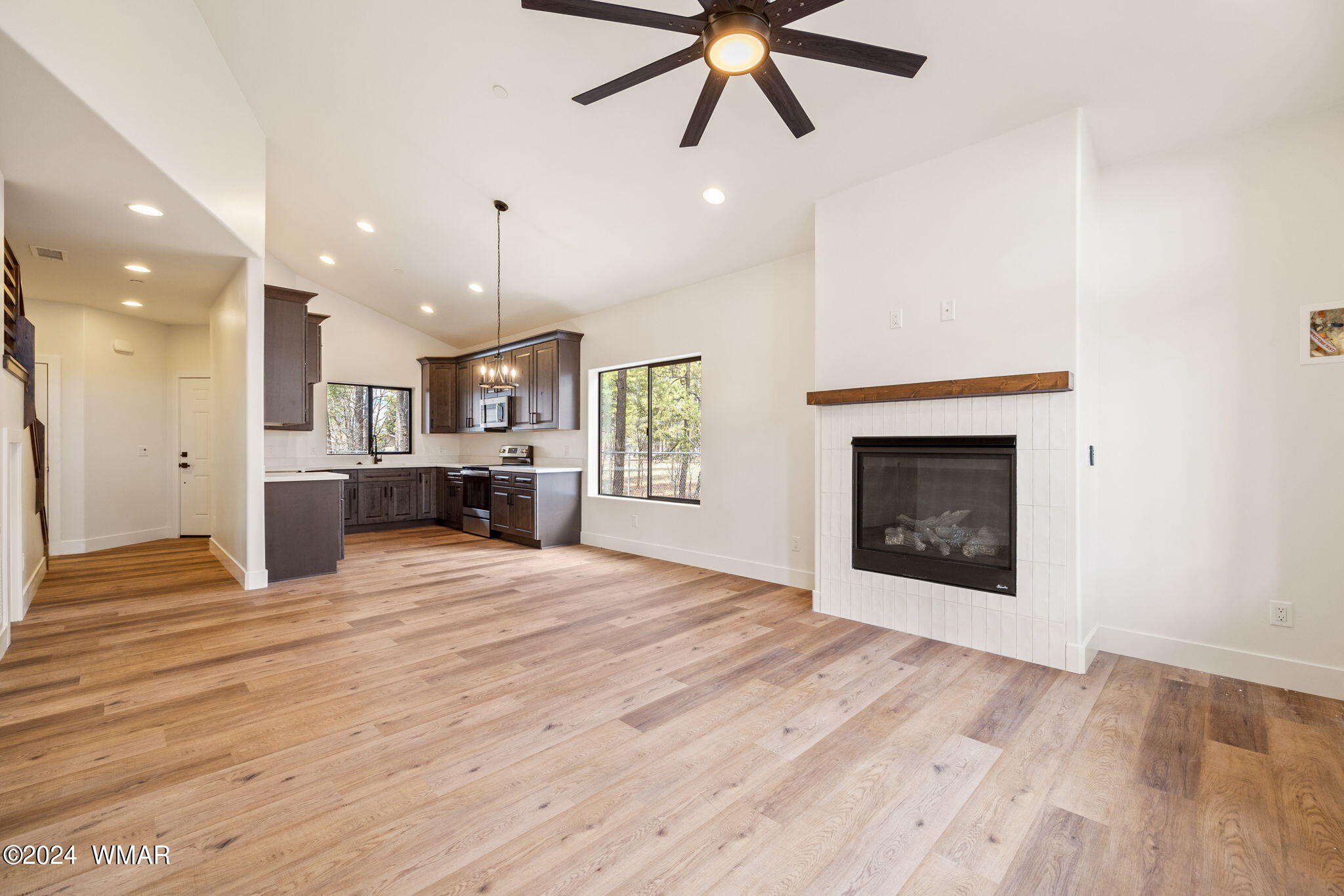 469 Megans Loop Lakeside, AZ 85929 - Photo 7 of 37 469MegansLp-PinetopLakeside-AZ-7