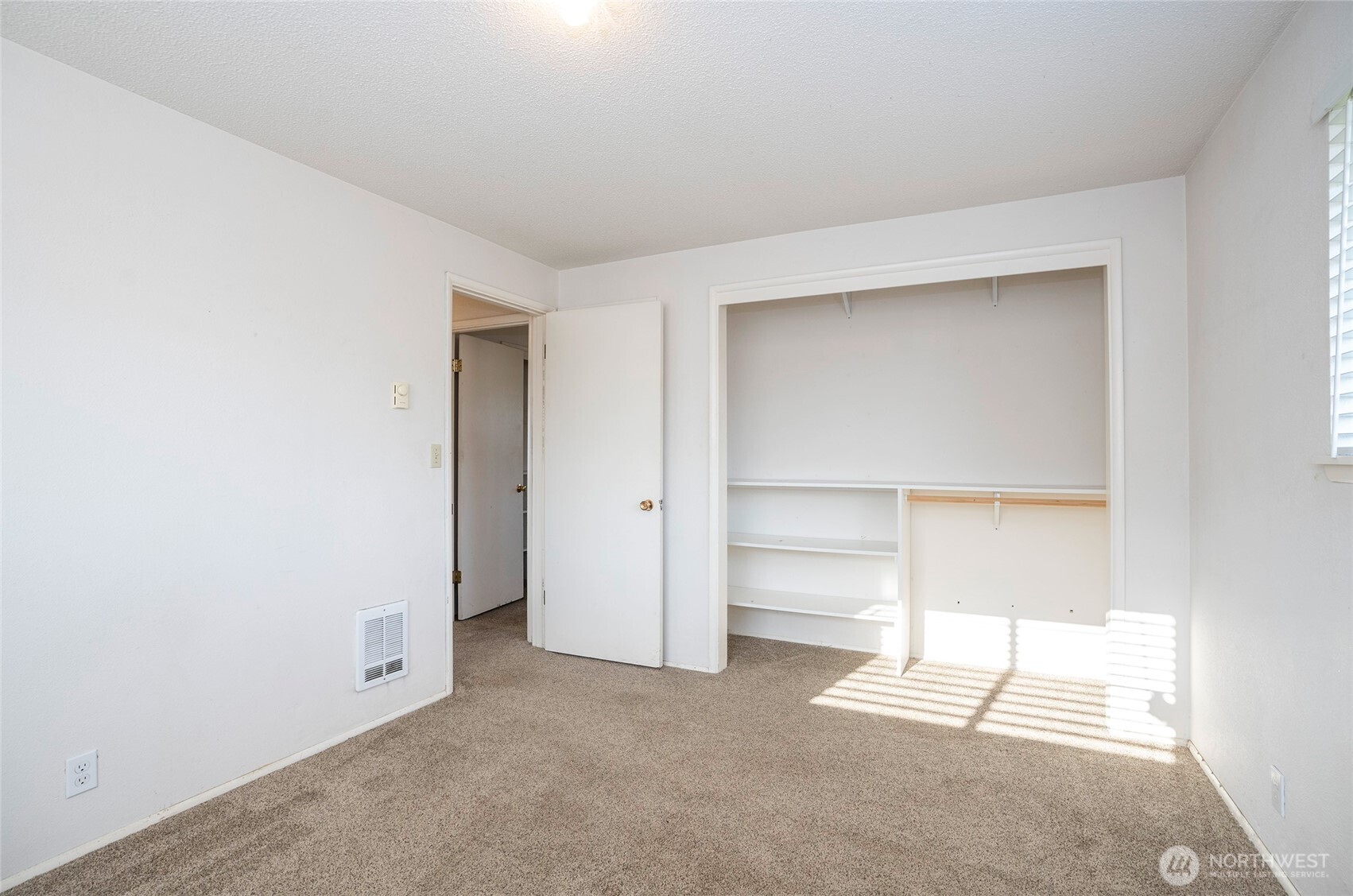 4906 North Baltimore Street Ruston, WA 98407 - Photo 13 of 35 Gallery Image 13