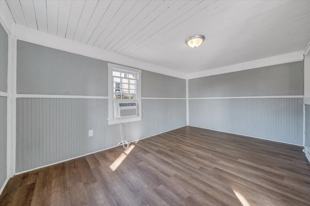 935 Myrtle Road Martinsville, VA 24112 - Photo 11 of 29 11-MIB09629