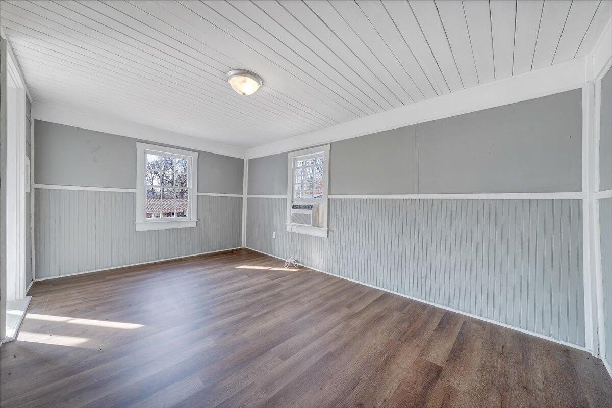 935 Myrtle Road Martinsville, VA 24112 - Photo 12 of 29 12-MIB09632