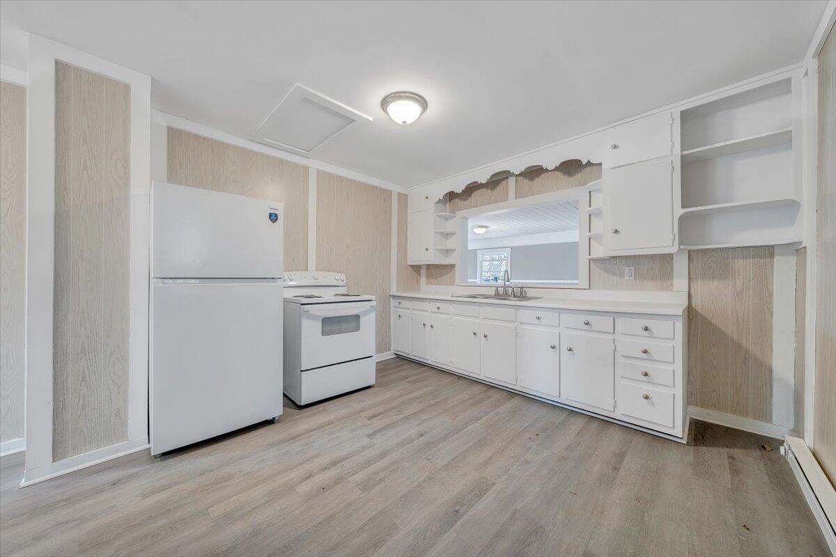 935 Myrtle Road Martinsville, VA 24112 - Photo 8 of 29 08-MIB09656