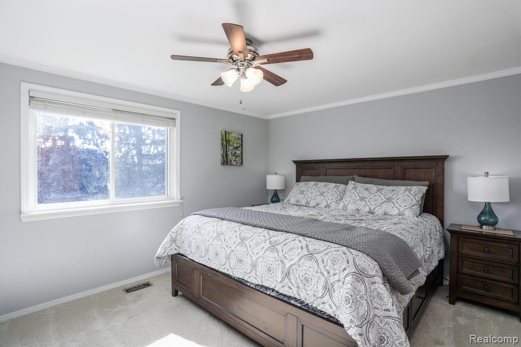 2063 Warrington Road Rochester Hills, MI 48307 - Photo 23 of 32
