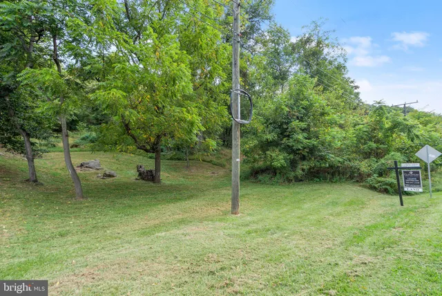 $590,000 | Charles Town Pike, Purcellville, VA 20132