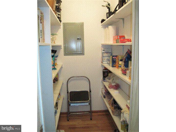 2530 High Road Huntingdon Valley, PA 19006 - Photo 5 of 25 Pantry