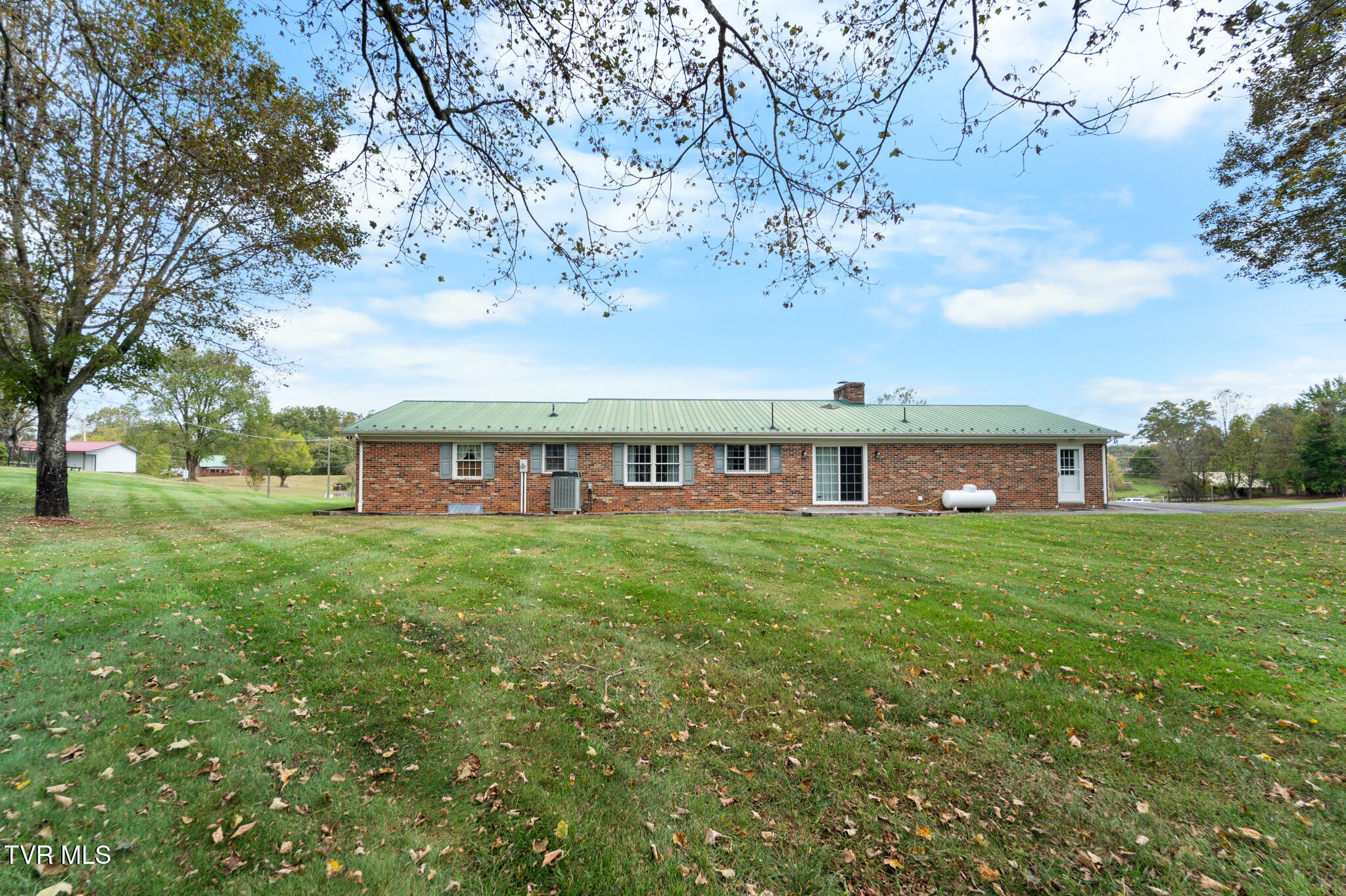 19312 Bethel Road Abingdon, VA 24211 - Photo 4 of 45 DSC01915