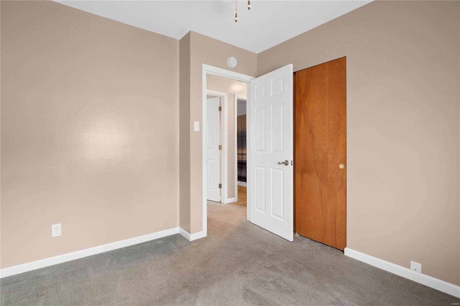 10376 Lackland Road Overland, MO 63114 - Photo 13 of 35 Gallery Image 13