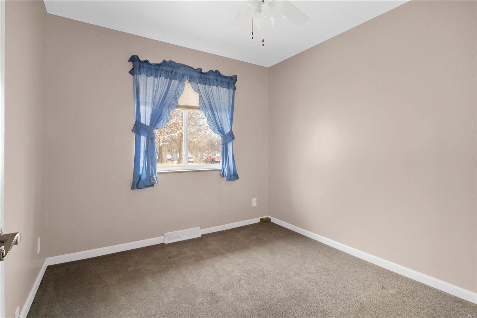 10376 Lackland Road Overland, MO 63114 - Photo 16 of 35 Gallery Image 16