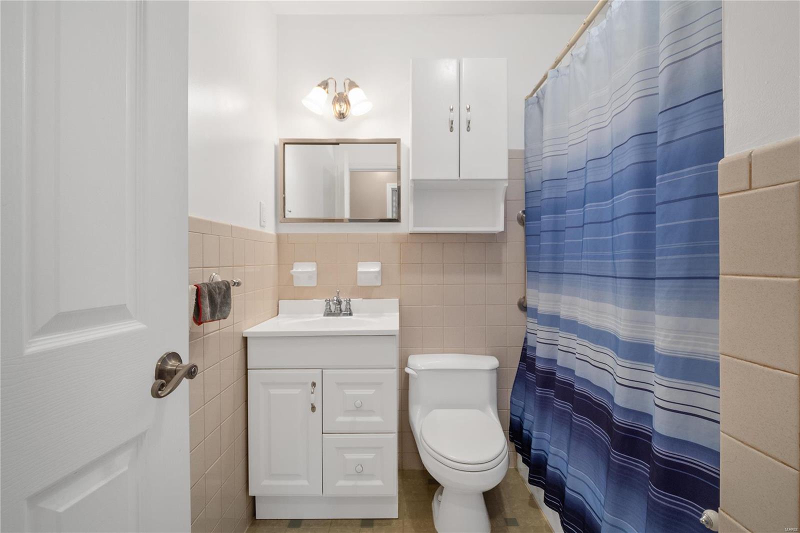 10376 Lackland Road Overland, MO 63114 - Photo 17 of 35 Gallery Image 17