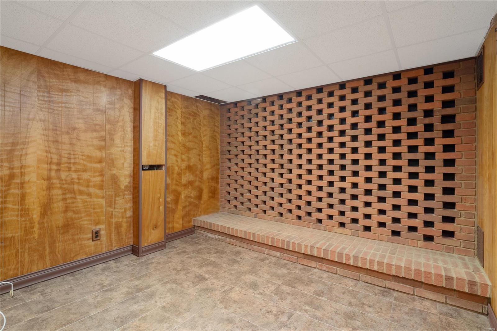10376 Lackland Road Overland, MO 63114 - Photo 28 of 35 Gallery Image 28