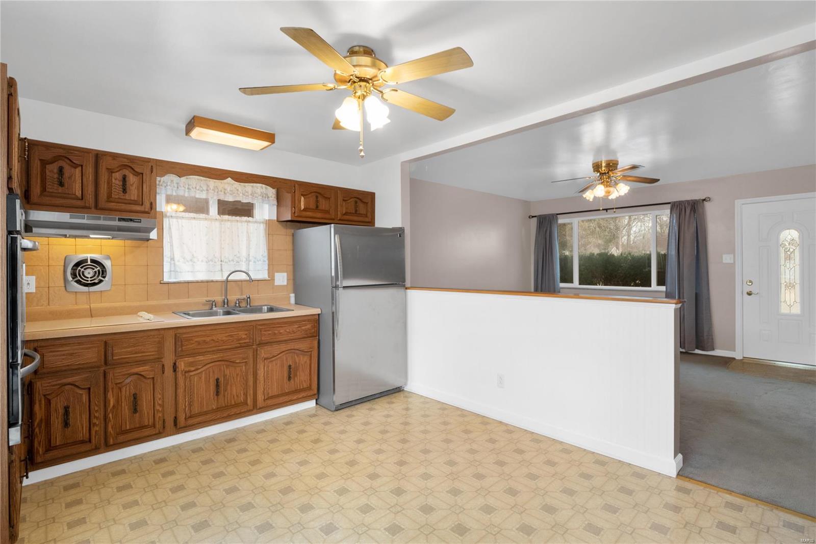 10376 Lackland Road Overland, MO 63114 - Photo 9 of 35 Gallery Image 9