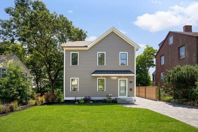 88 Coolidge Road Arlington, MA 02476 - Photo 4 of 37