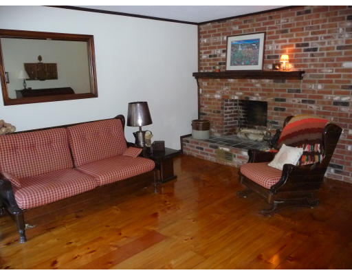 161 Fiskdale Road Brookfield, MA 01506 - Photo 11 of 30 Gallery Image 11