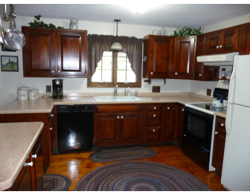 161 Fiskdale Road Brookfield, MA 01506 - Photo 5 of 30 Gallery Image 5