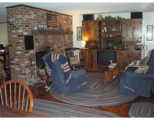161 Fiskdale Road Brookfield, MA 01506 - Photo 9 of 30 Gallery Image 9