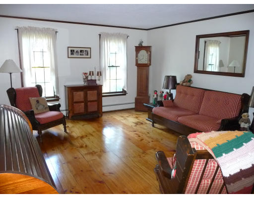 161 Fiskdale Road Brookfield, MA 01506 - Photo 10 of 30 Gallery Image 10