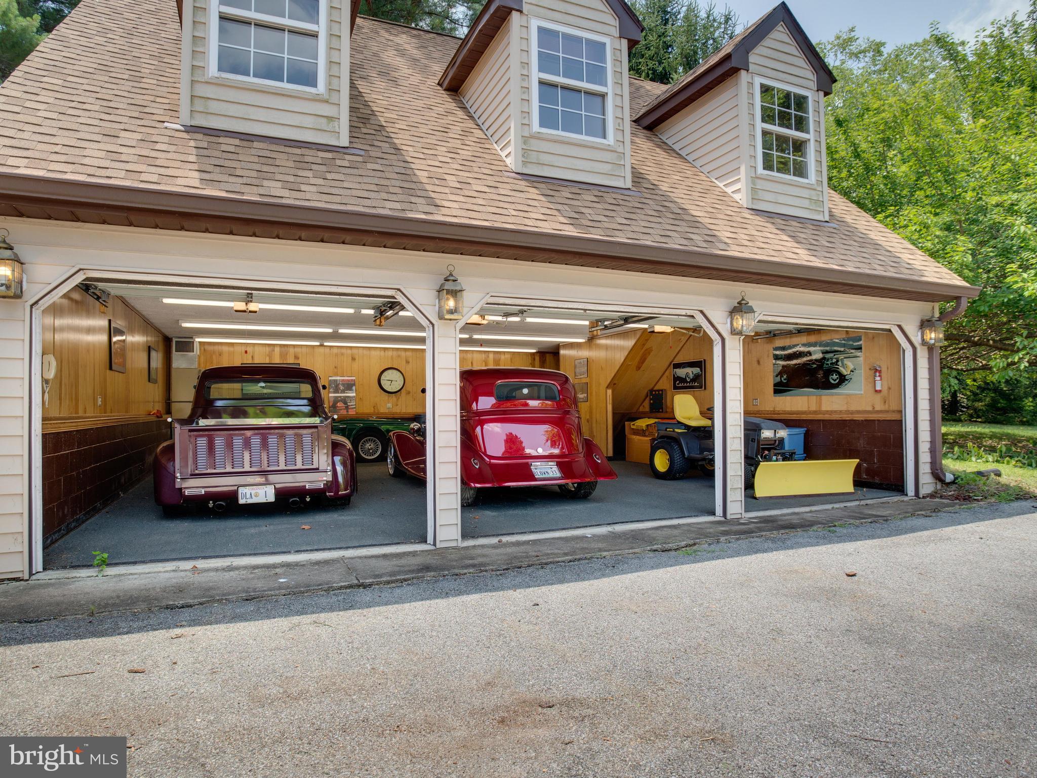 3060 Hickory Ridge Road Dunkirk, MD 20754 - Photo 5 of 29 Heated and cooled detached garage