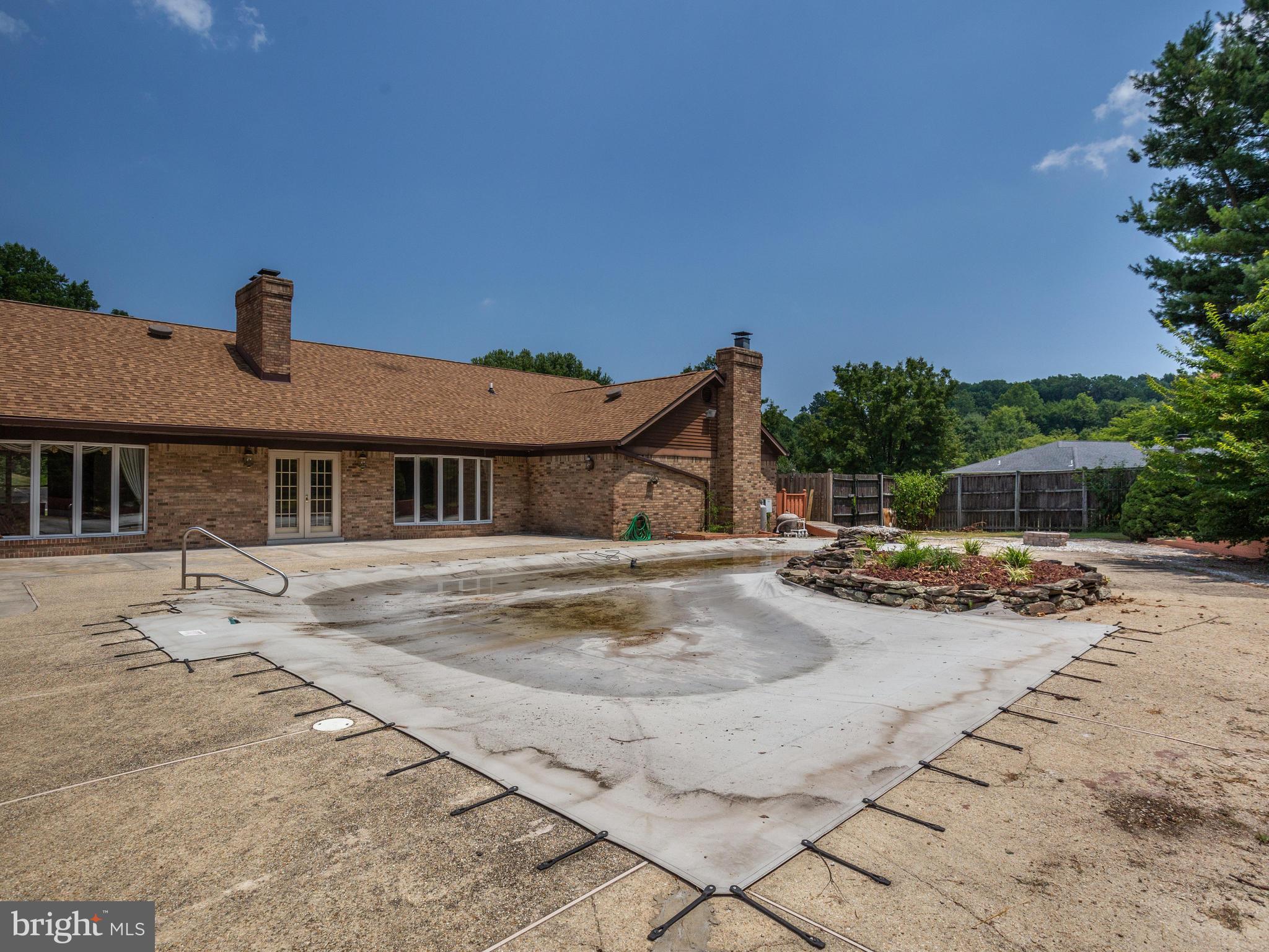 3060 Hickory Ridge Road Dunkirk, MD 20754 - Photo 8 of 29 Huge Inground Pool
