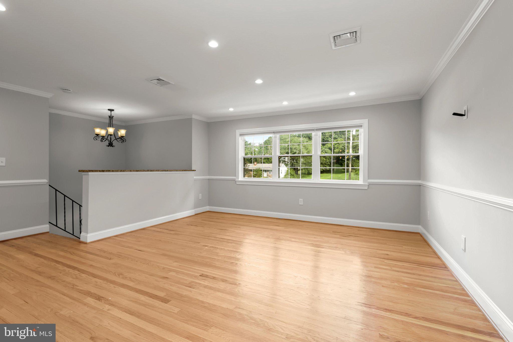 8533 High Ridge Road Ellicott City, MD 21043 - Photo 11 of 47 Living Room - Hardwood Floors