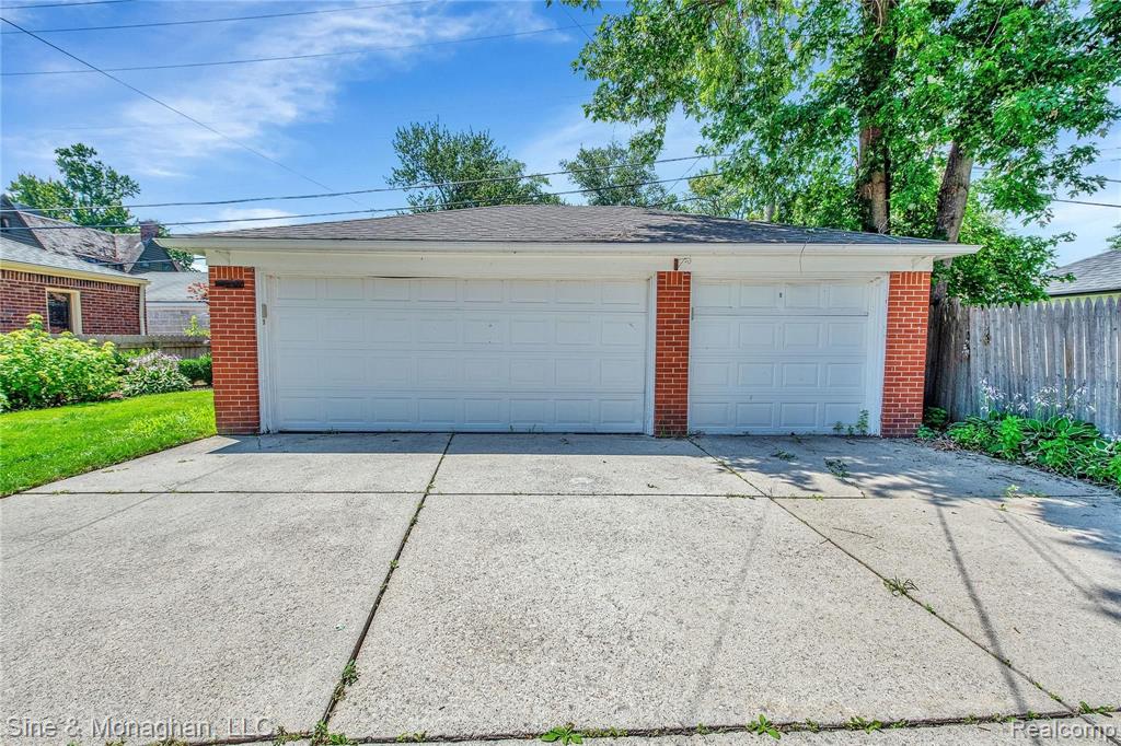 791 Harcourt Road Grosse Pointe, MI 48230 - Photo 35 of 40