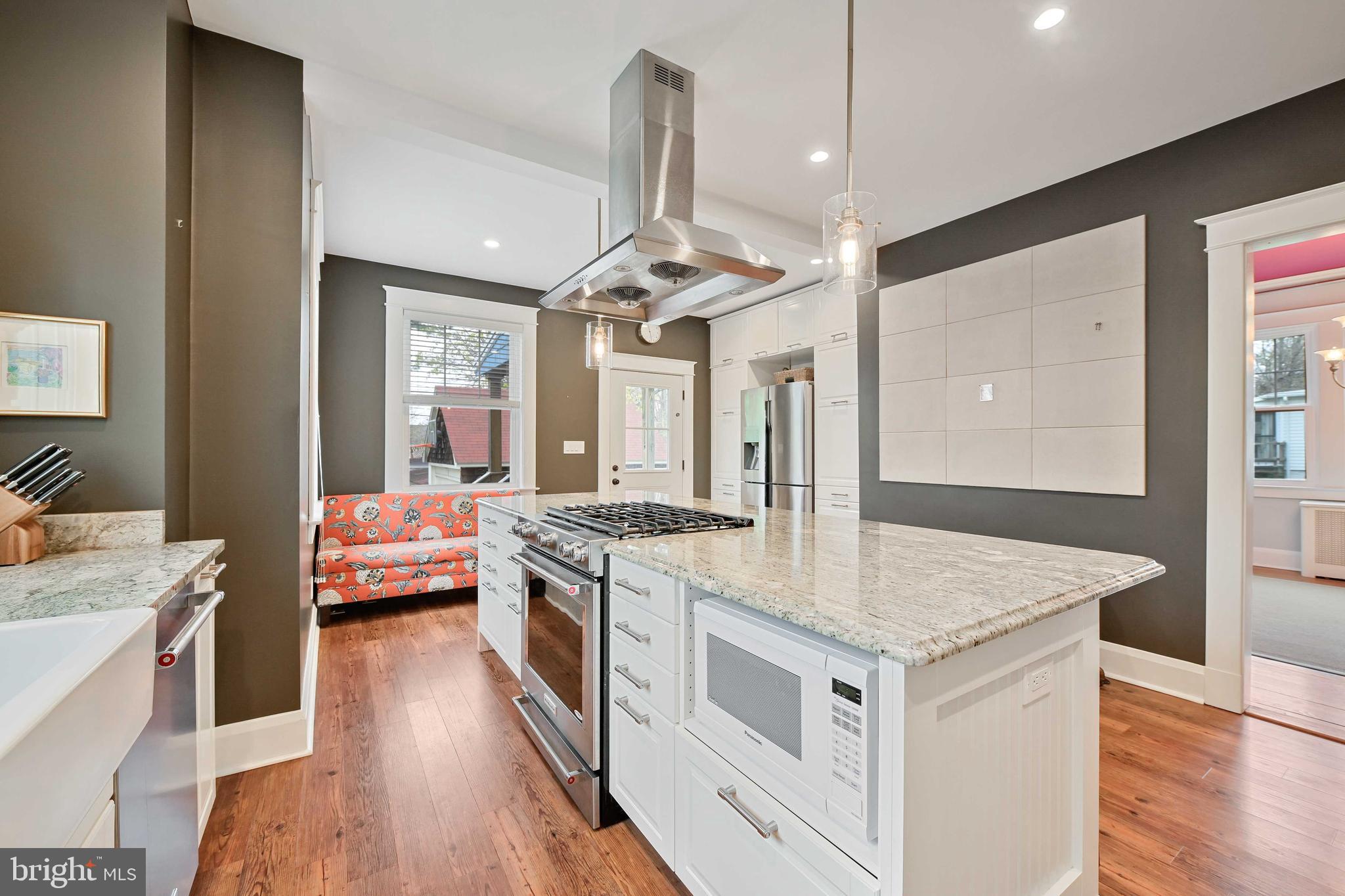 6422 Sherwood Road Baltimore, MD 21239 - Photo 17 of 48 Kitchen