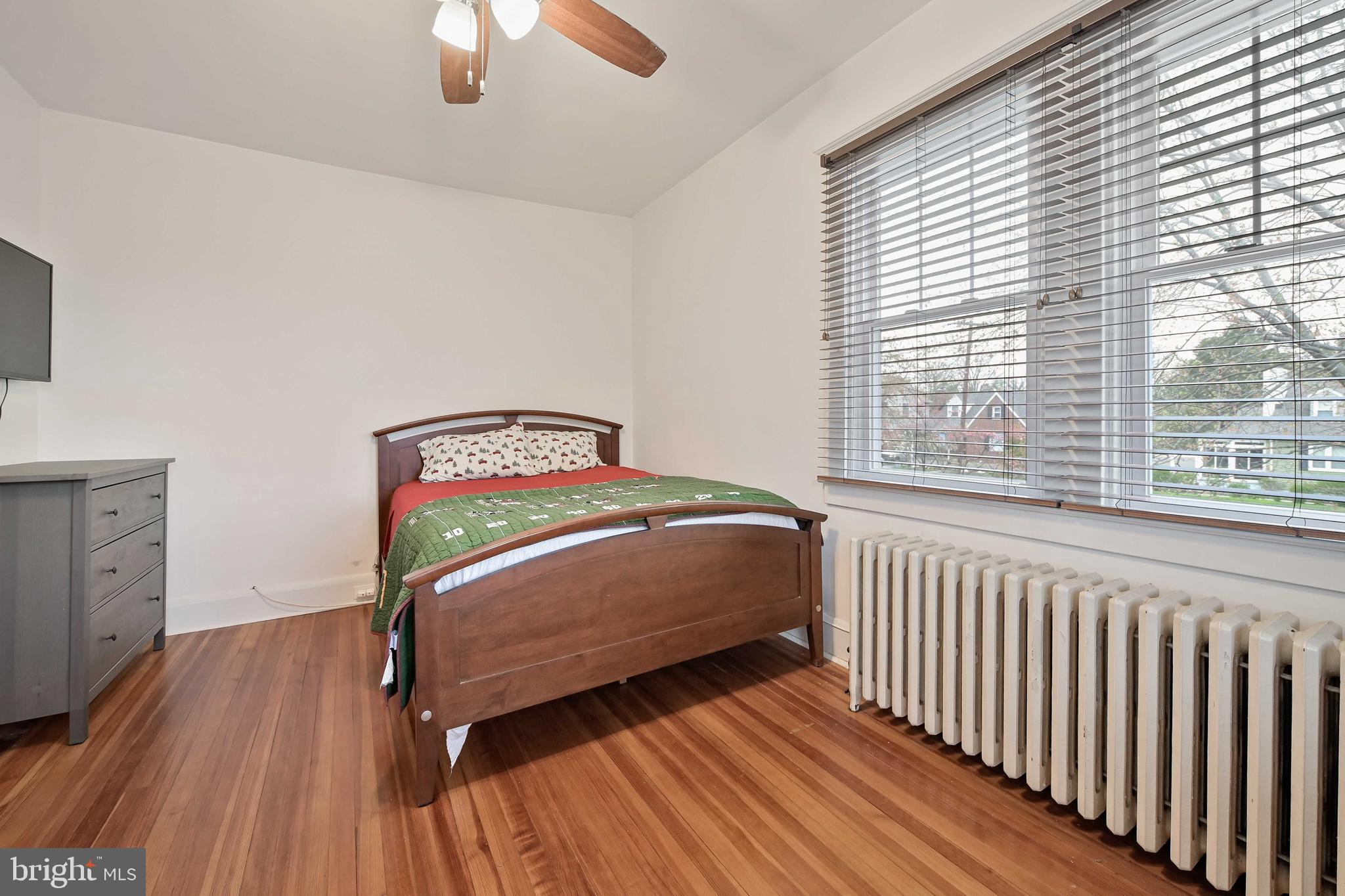 6422 Sherwood Road Baltimore, MD 21239 - Photo 28 of 48 Second Bedroom