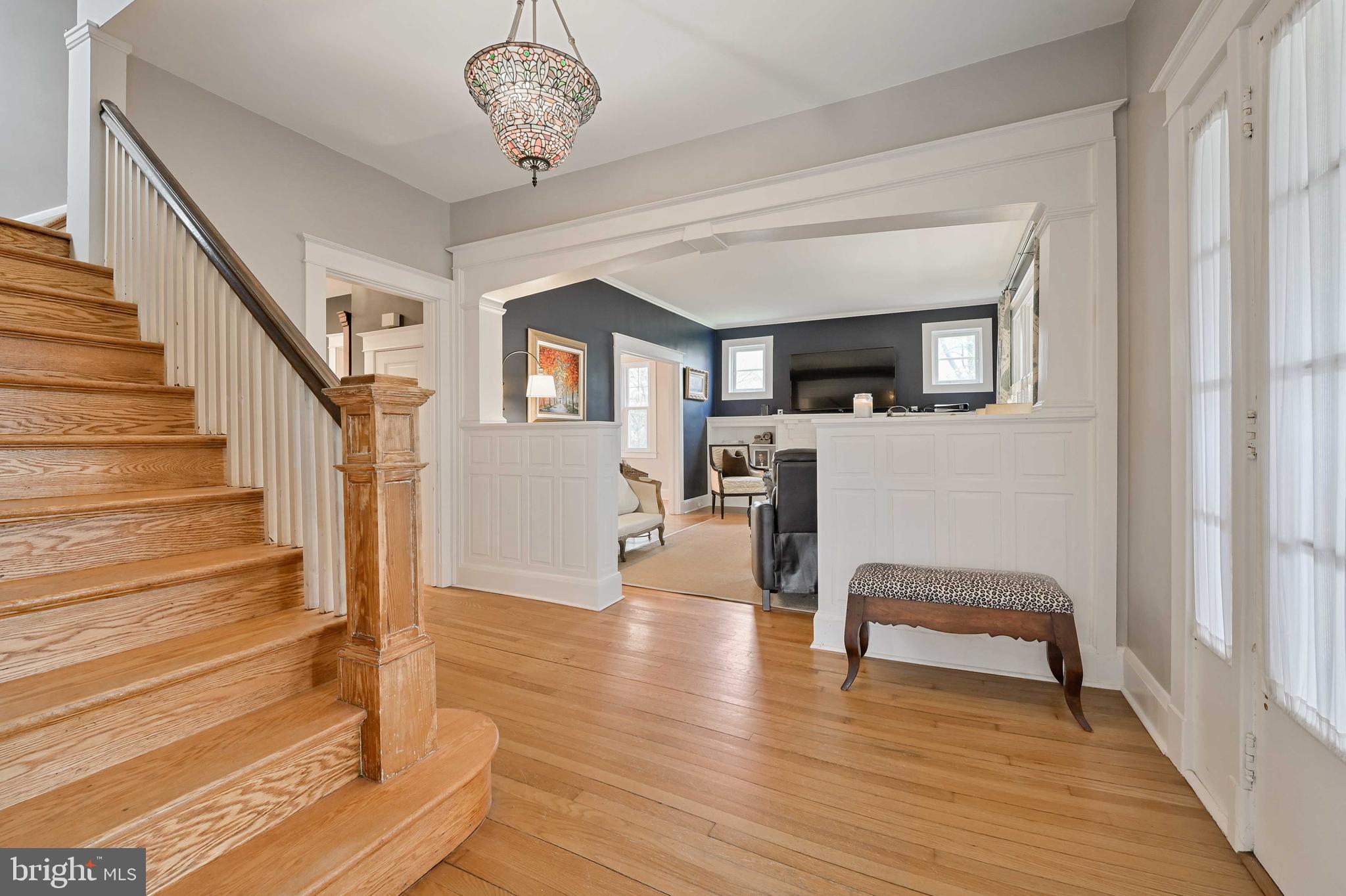6422 Sherwood Road Baltimore, MD 21239 - Photo 7 of 48 Foyer