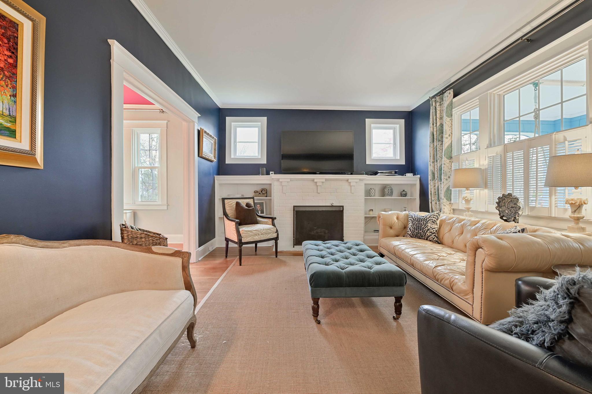6422 Sherwood Road Baltimore, MD 21239 - Photo 10 of 48 Sitting Room