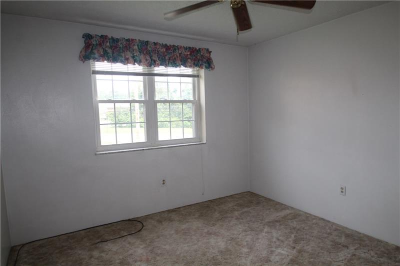 205 Coraopolis Road, Unit C8 Coraopolis, PA 15108 - Photo 6 of 12 Gallery Image 6