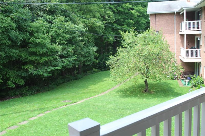 205 Coraopolis Road, Unit C8 Coraopolis, PA 15108 - Photo 8 of 12 Gallery Image 8