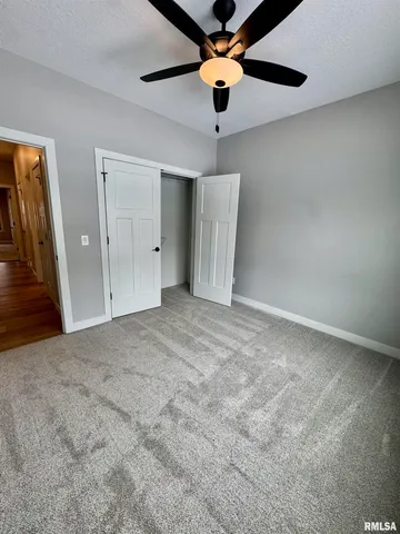 $2,300 | 706 Foret Mansur, Carbon Cliff, IL 61239