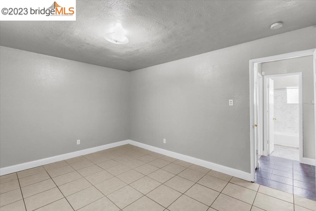 1813 63rd Street, Unit A Berkeley, CA 94703 - Photo 7 of 37 a view of an empty room