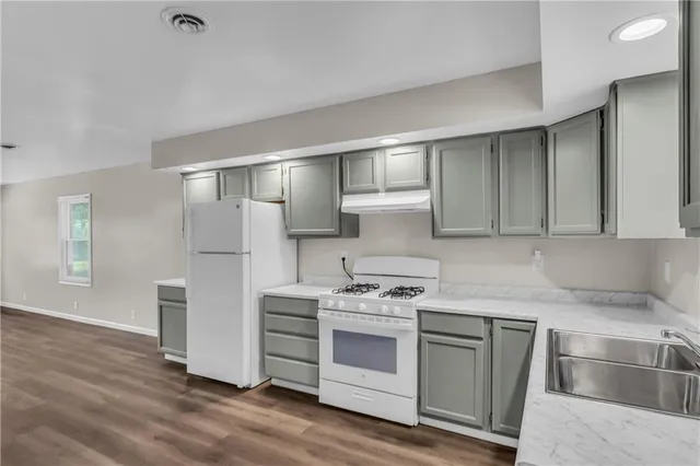 $149,500 | 34 Agnes Lane, Lacygne, KS 66040