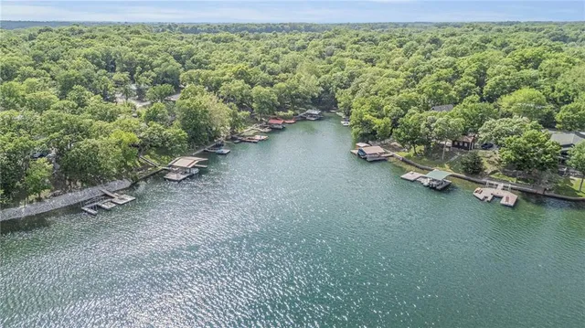 $149,500 | 34 Agnes Lane, Lacygne, KS 66040