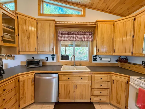 $815,000 | 263 Sill Creek Road, Stites, ID 83552