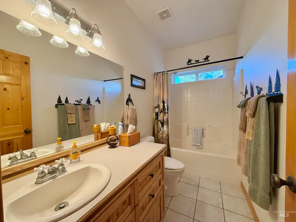 $815,000 | 263 Sill Creek Road, Stites, ID 83552