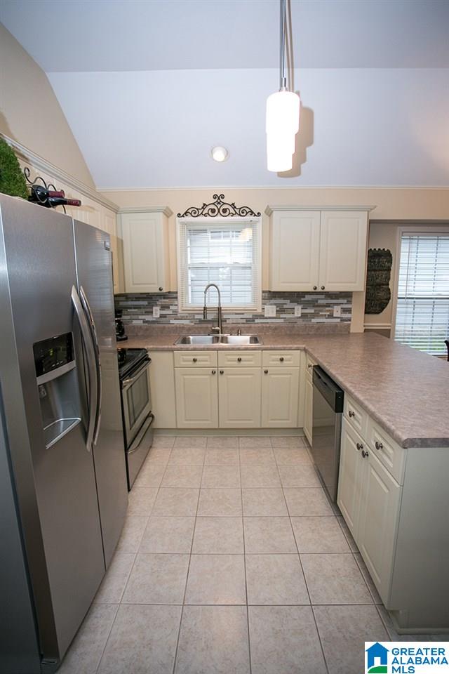 190 Village Drive Calera, AL 35040 - Photo 7 of 16