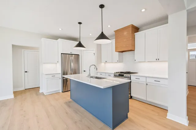 $689,900 | 6135 Harkness Lane South, Cottage Grove, MN 55016