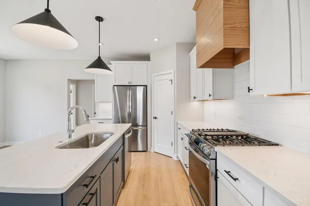 $689,900 | 6135 Harkness Lane South, Cottage Grove, MN 55016