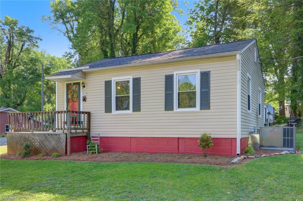 817 Spring Street Reidsville, NC 27320 - Photo 13 of 20 Gallery Image 13