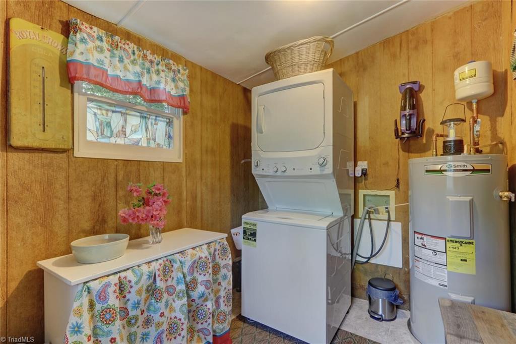 817 Spring Street Reidsville, NC 27320 - Photo 8 of 20 Gallery Image 8