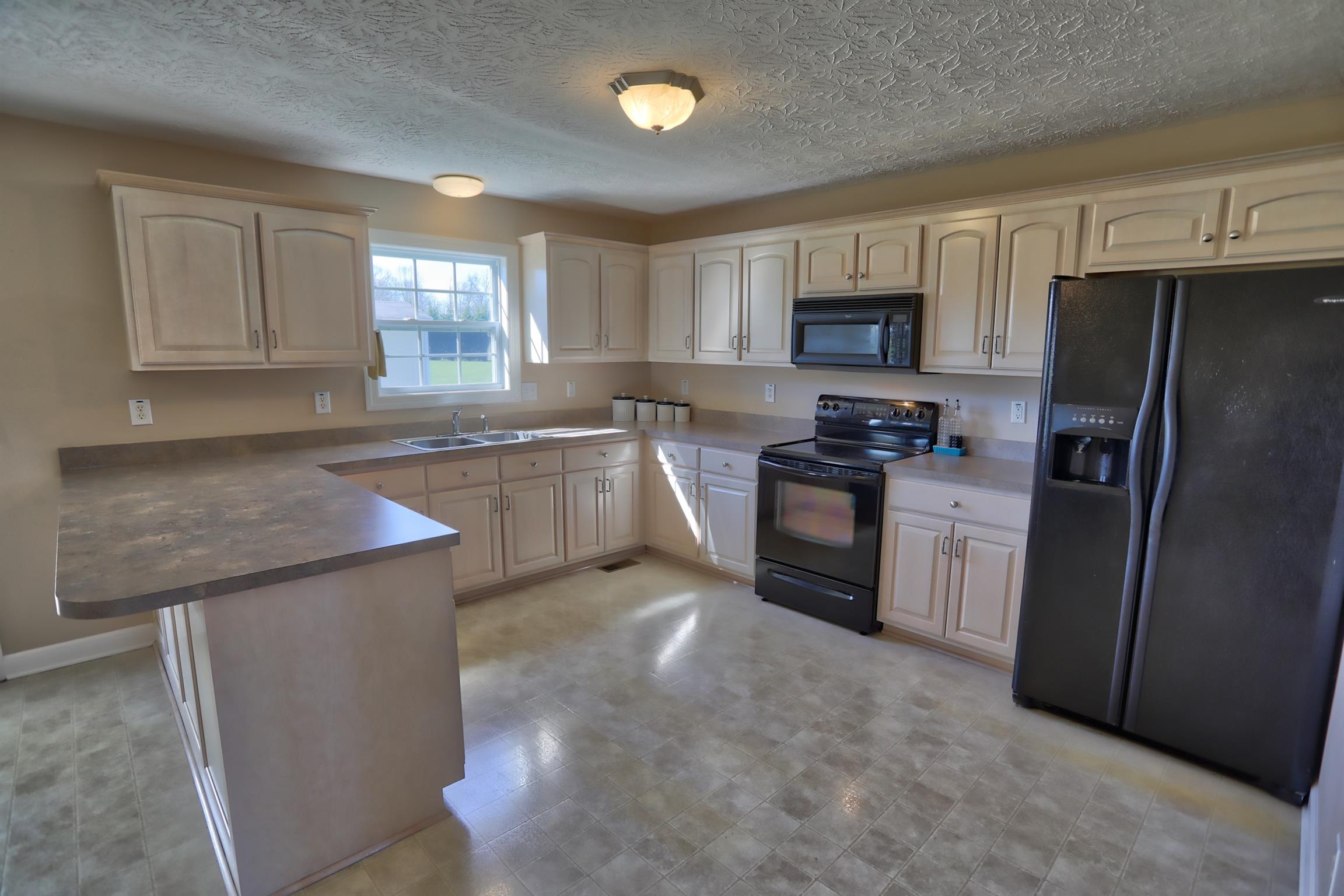 240 Bowling Branch Road Cottontown, TN 37048 - Photo 4 of 18 Kitchen