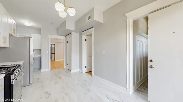 $329,000 | 5237 South Michigan Avenue, Unit 1N, Chicago, IL 60615