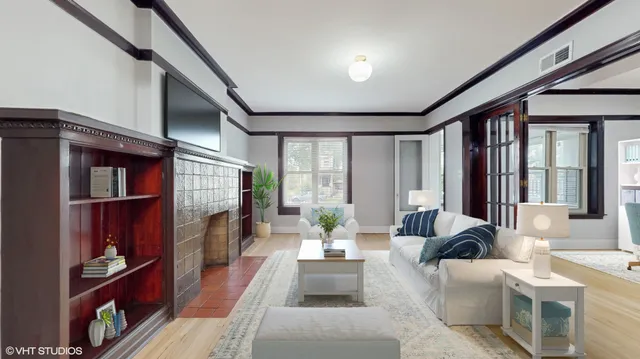 $329,000 | 5237 South Michigan Avenue, Unit 1N, Chicago, IL 60615