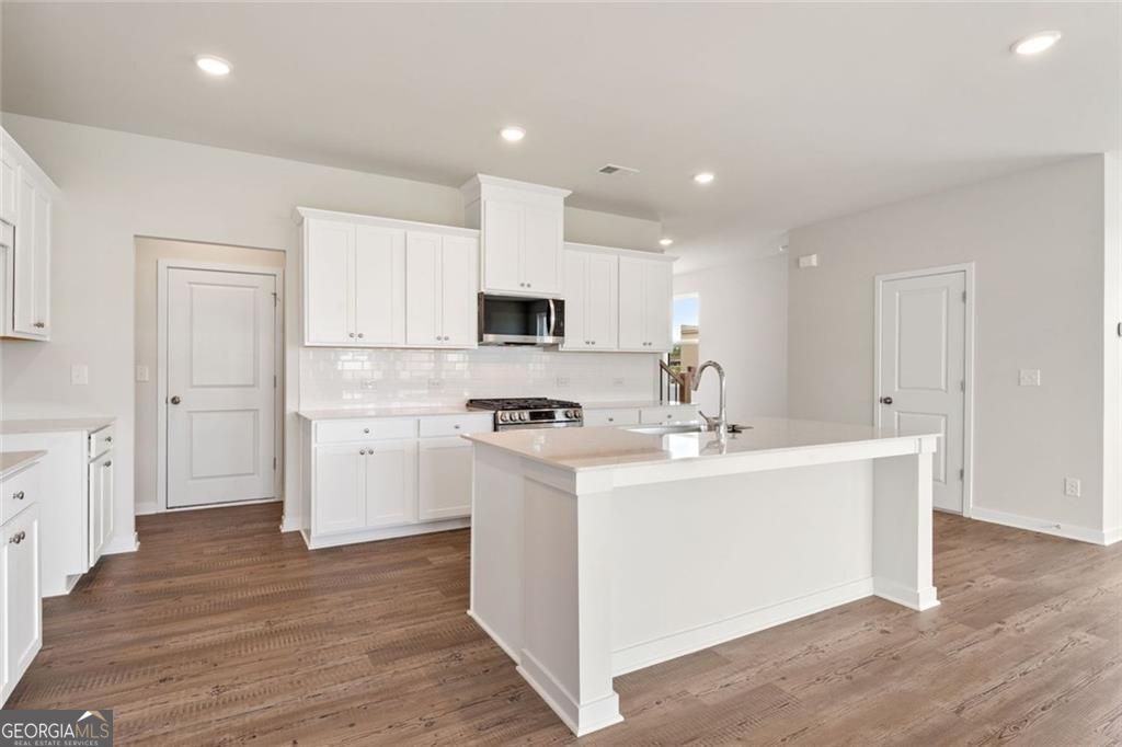 1331 Farmers Loop Marietta, GA 30008 - Photo 11 of 23